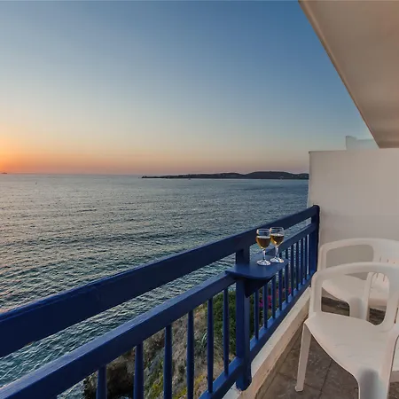 尼科拉斯酒店 3* Páros