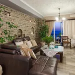 호텔 Nikolas 3*