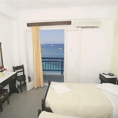 Nikolas Hotel 3*