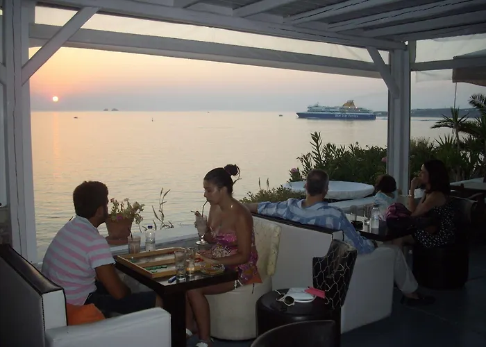 Nikolas Hotell Páros